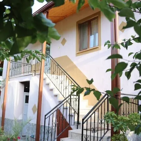 Πανσιόν Plaj 4*